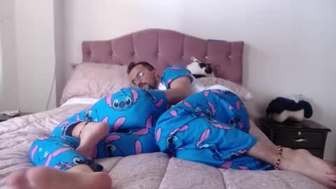 Snapshot of sin_sweet_sin chatting on October 17, 2:43 pm sin_sweet_sin online show from October 17, 2:43 pm