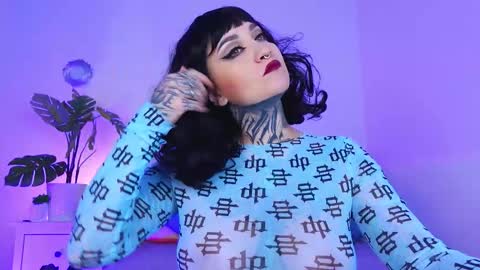 Ms. Sindel online show from September 18, 1:15 pm