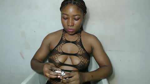 sinfulbicth online show from September 18, 7:51 pm