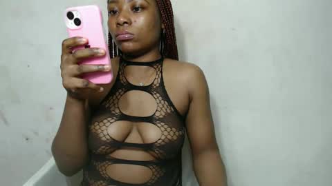 sinfulbicth online show from September 17, 7:06 pm