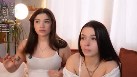 Hello guys our names Emma and Gabriela online show from December 16, 7:58 am