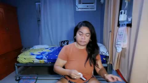 sinfullwife6969 online show from January 15, 9:40 am