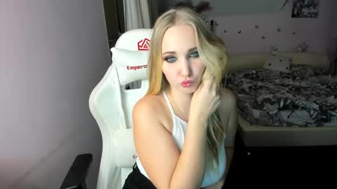 nika online show from December 1, 10:34 pm
