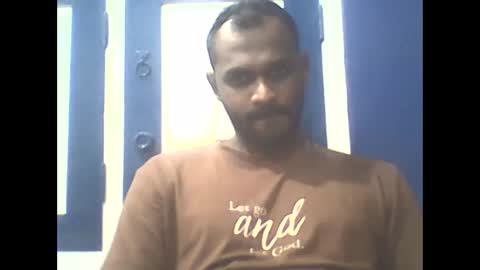 Snapshot of singletamilblackboy chatting on December 25, 10:50 am singletamilblackboy online show from December 25, 10:50 am