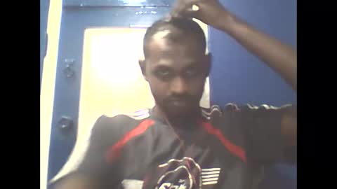 Snapshot of singletamilblackboy chatting on December 13, 11:02 am singletamilblackboy online show from December 13, 11:02 am