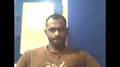 Snapshot of singletamilblackboy chatting on December 17, 8:45 am singletamilblackboy online show from December 17, 8:45 am