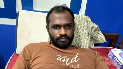 Snapshot of singletamilblackboy chatting on February 18, 7:09 pm singletamilblackboy online show from February 18, 7:09 pm