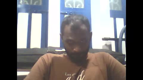 Snapshot of singletamilblackboy chatting on January 6, 5:06 pm singletamilblackboy online show from January 6, 5:06 pm