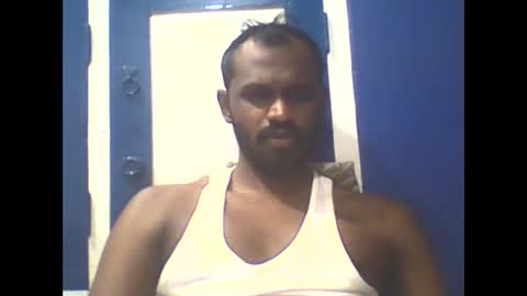Snapshot of singletamilblackboy chatting on January 26, 2:08 pm singletamilblackboy online show from January 26, 2:08 pm