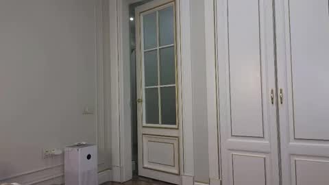 Ellie online show from March 6, 4:06 pm