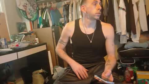 Danny skiff online show from March 25, 7:31 pm