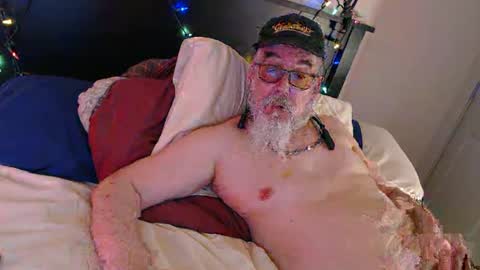 Snapshot of sirbeercan chatting on March 4, 9:29 am sir beer can the friendly hermit online show from March 4, 9:29 am