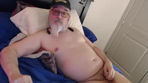 Snapshot of sirbeercan chatting on January 23, 11:58 am sir beer can the friendly hermit online show from January 23, 11:58 am