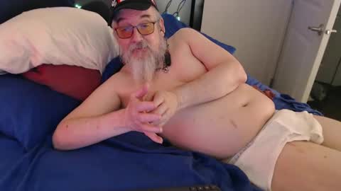 Snapshot of sirbeercan chatting on February 21, 8:51 am sir beer can the friendly hermit online show from February 21, 8:51 am