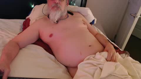 Snapshot of sirbeercan chatting on February 27, 9:50 am sir beer can the friendly hermit online show from February 27, 9:50 am