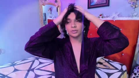 Snapshot of sirius_angels chatting on December 7, 3:42 am Sirius angels online show from December 7, 3:42 am