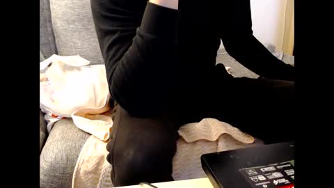 looking for older male ore female to use me sexually and be good to me ahhhhh online show from January 20, 3:50 pm