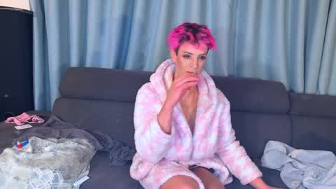 youngdutch online show from February 13, 11:58 pm