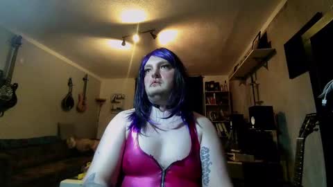 Snapshot of sissylovedoll chatting on December 26, 11:46 pm Tiffany Candy online show from December 26, 11:46 pm
