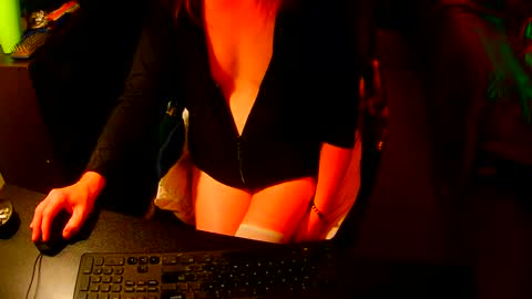 red online show from October 10, 2:39 am