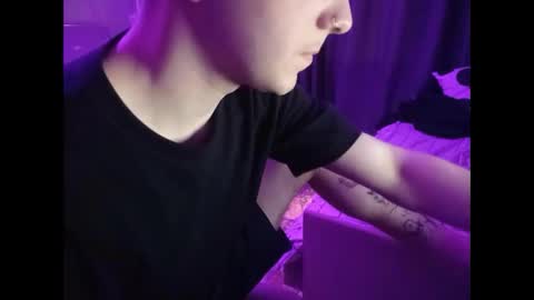 SizzleOzzy online show from April 25, 1:35 pm