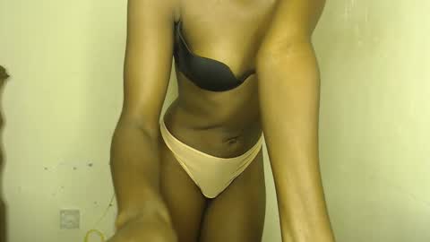 sizzly_ass online show from March 22, 11:03 am