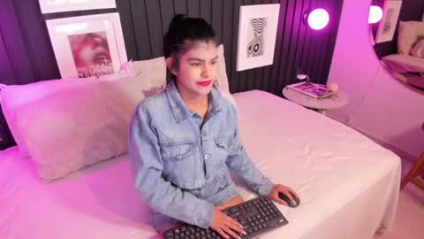 skaylertfox online show from May 13, 11:09 am