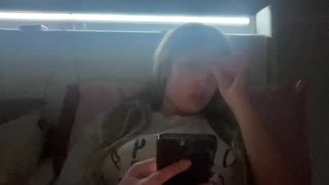 skiimaskabby online show from January 14, 8:55 am