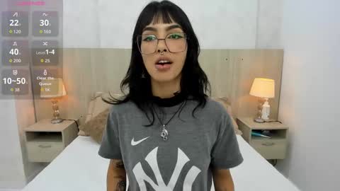 Emily Rojas online show from October 9, 3:34 am