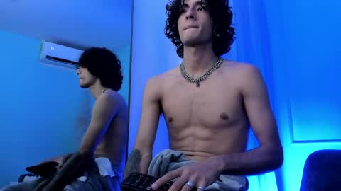 Mac online show from April 18, 7:07 pm