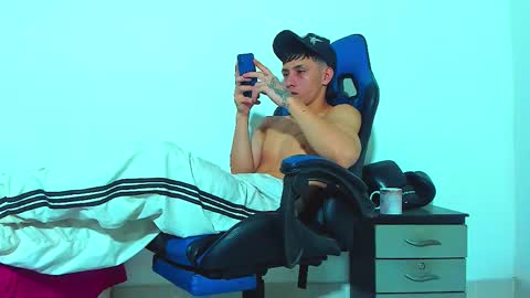 skinny marked online show from December 3, 4:35 am