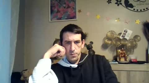 Snapshot of skinnybigcock2 chatting on February 13, 7:45 am SkinnyBigCock2 online show from February 13, 7:45 am
