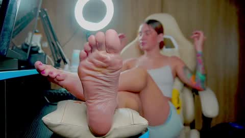 GoddessSkinny online show from January 9, 2:54 am