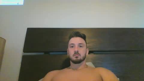 skinnyguylongdick1 online show from January 22, 12:27 am