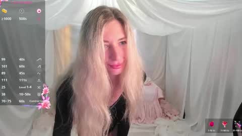 Skinnyladyy online show from October 15, 3:21 am