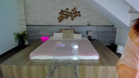 Julia online show from October 7, 4:41 am