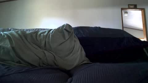skinnystrong online show from July 10, 10:47 pm