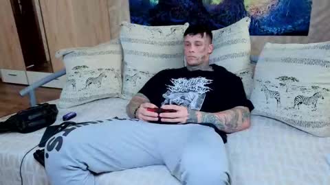 Snapshot of skirlingod chatting on September 10, 6:25 am skirlingod online show from September 10, 6:25 am