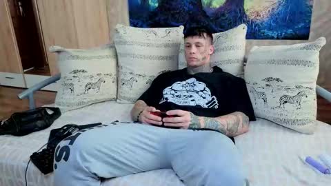 Snapshot of skirlingod chatting on September 14, 7:21 am skirlingod online show from September 14, 7:21 am