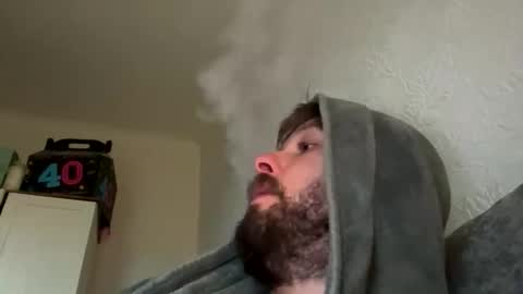 skuzzy25 online show from October 18, 7:12 am