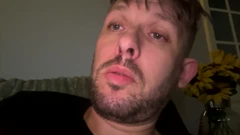 skuzzy25 online show from October 31, 7:09 am