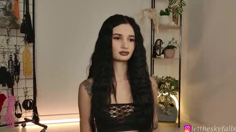 Eliza online show from March 18, 1:55 am