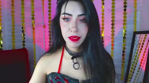 Snapshot of sky_girl1 chatting on February 20, 9:53 pm Mile online show from February 20, 9:53 pm