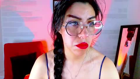 Snapshot of sky_girl1 chatting on September 18, 3:32 am Mile online show from September 18, 3:32 am