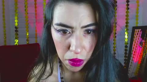 Snapshot of sky_girl1 chatting on March 1, 12:50 am Mile online show from March 1, 12:50 am