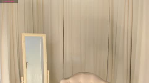 Skye online show from February 1, 2:02 pm