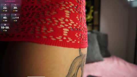    online show from December 3, 12:17 pm