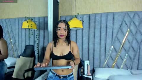 skylerbloom online show from March 19, 4:07 am