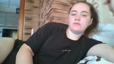 skyressie333 online show from October 10, 6:52 am