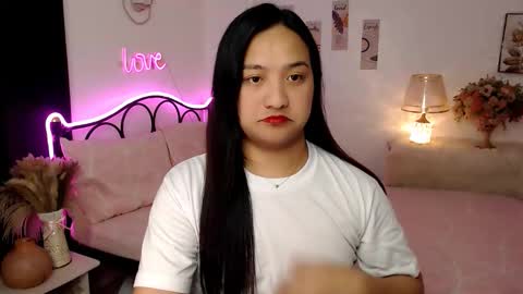 Queen Cyrine online show from October 29, 7:32 am